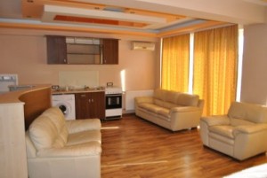 apartament living unit cu bucataria